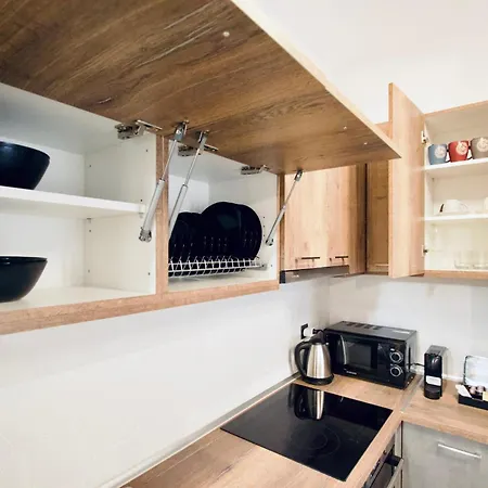 Appartement Antigonidon Square