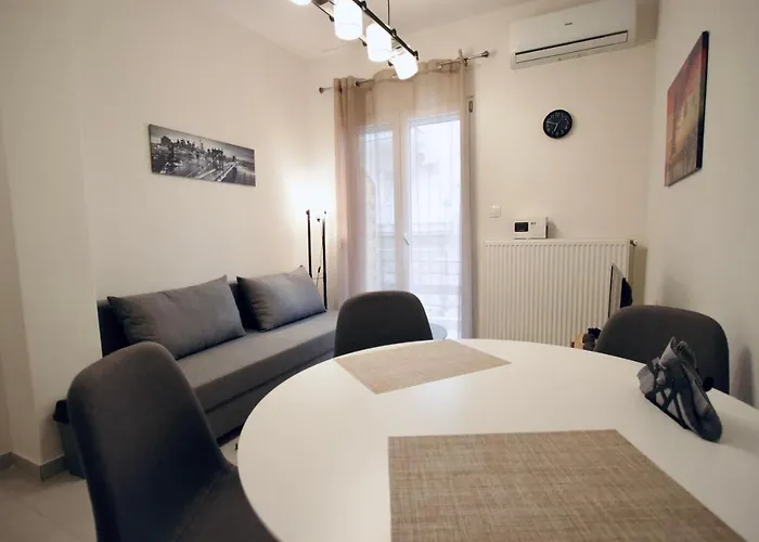 Antigonidon Square Apartment