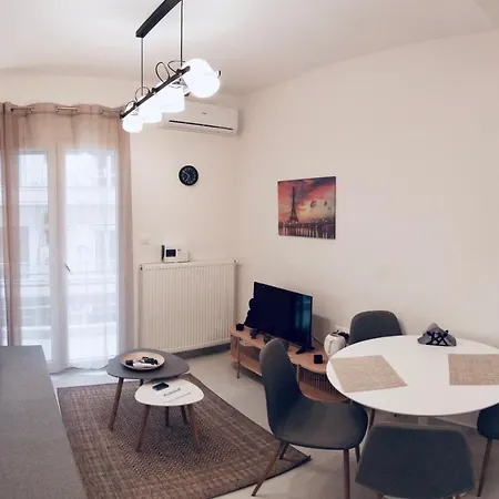 Antigonidon Square Apartment