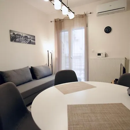 Antigonidon Square Apartment