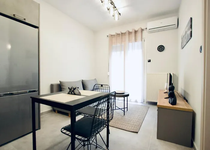 Antigonidon Square Apartmán